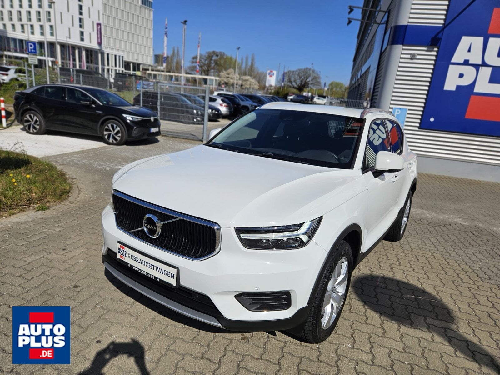 Volvo XC40 T3 Geartronic Momentum Pro NAVI+CAM+SITZHZG