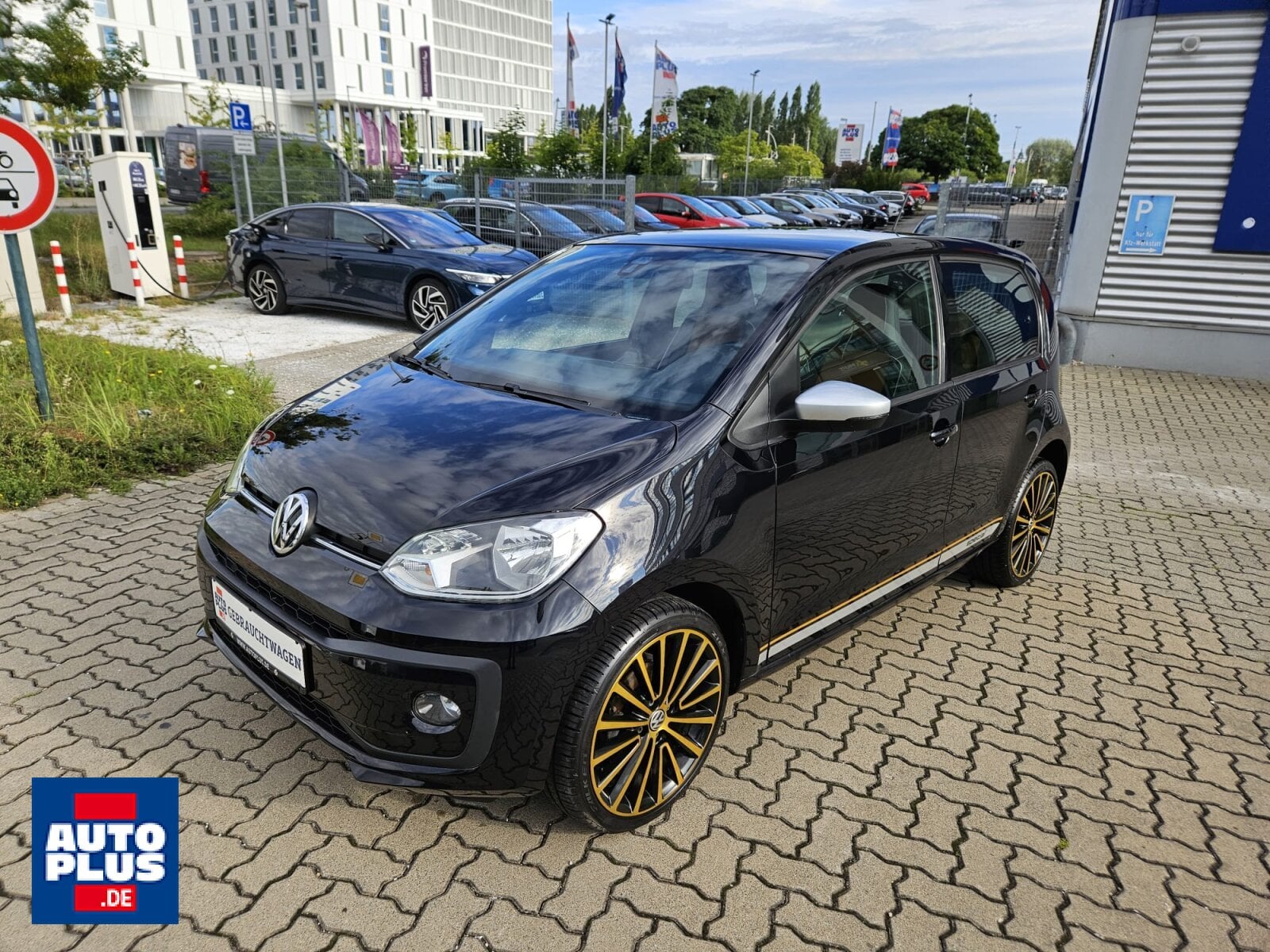 Volkswagen up! special up! black pearl SITZHZG+KLIMA+PDC+17