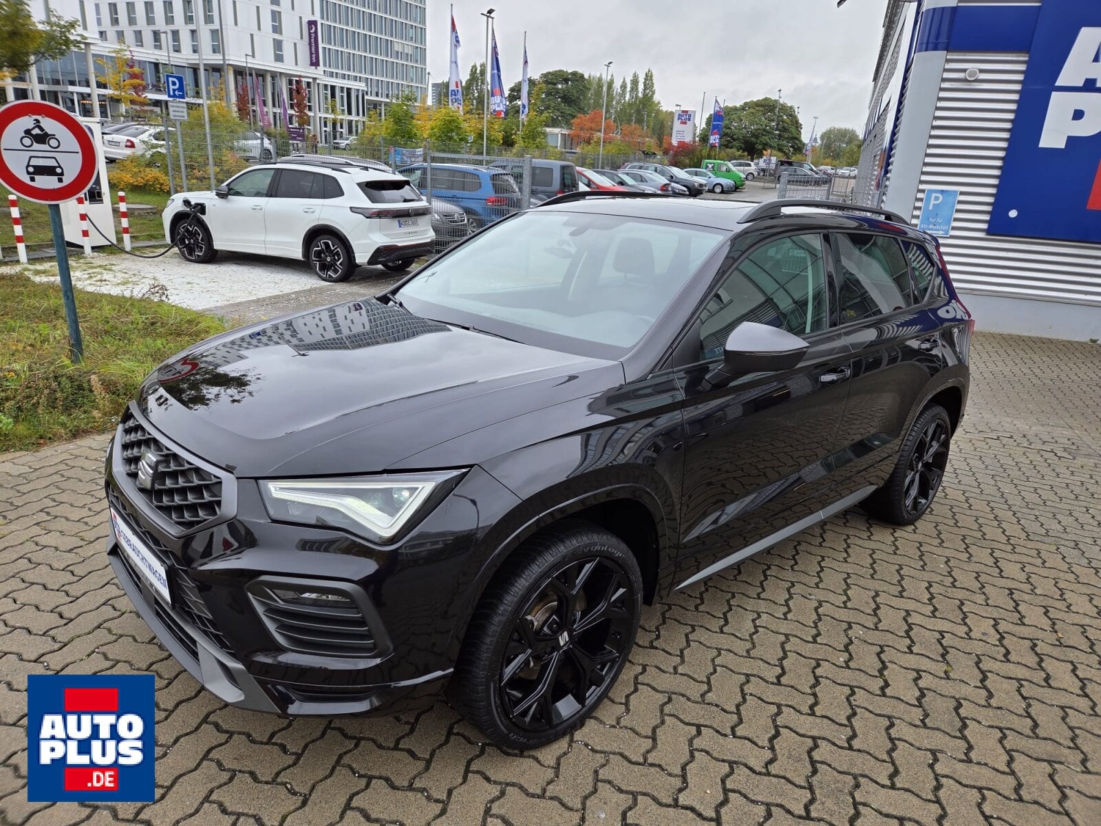 Seat Ateca 2.0 TDI FR PANO+NAVI+SITZHZG+CAM+AHK Navi