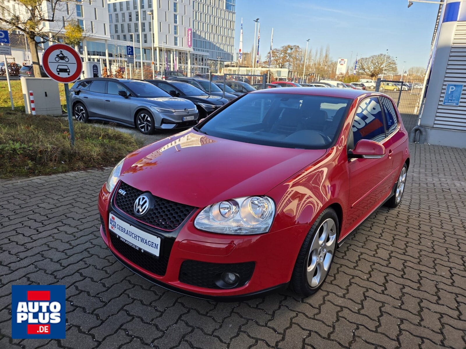 Volkswagen Golf 2.0 GTI KLIMA+ALU+1. HAND+HU NEU