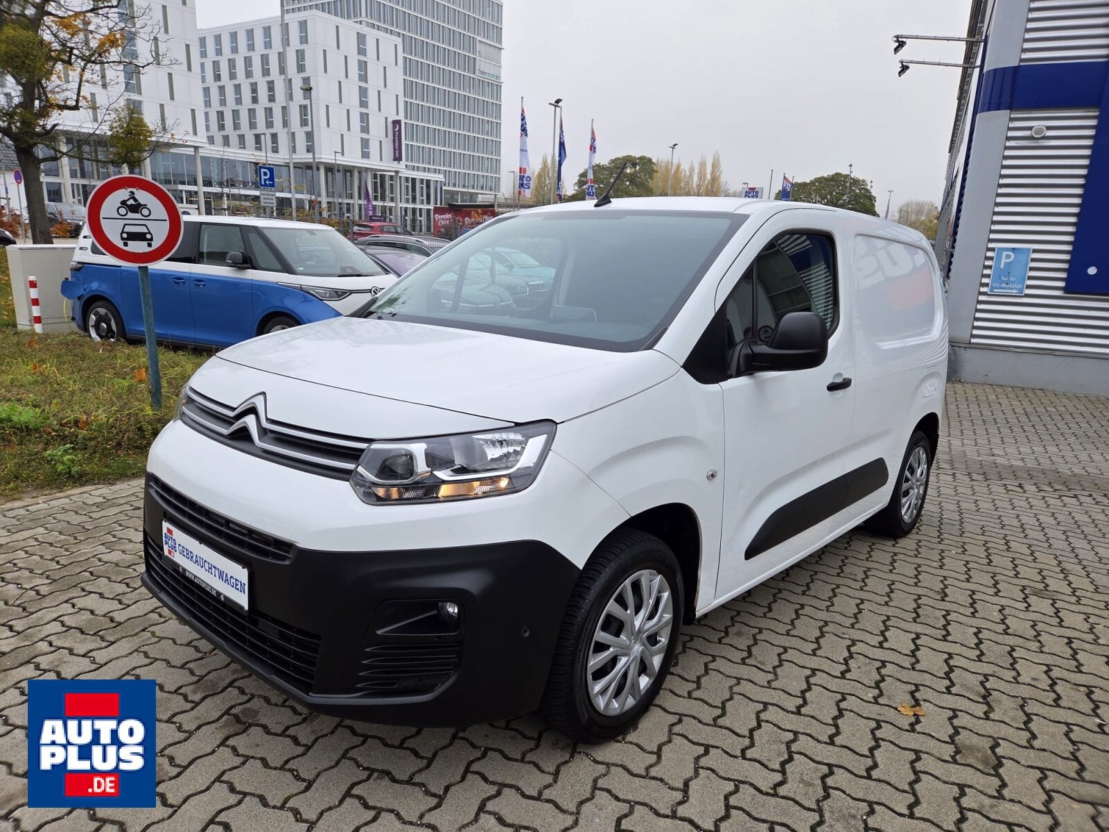 Citroën Berlingo 1.5 BlueHDi 75 M Club TEMPOMAT+AHK+NAVI