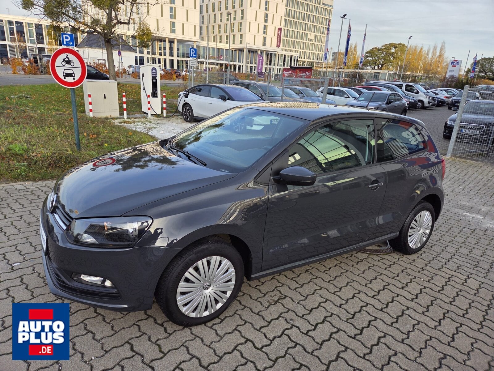 Volkswagen Polo 1.0 KLIMAANLAGE+ALLWETTERREIFEN+HU NEU eFH.