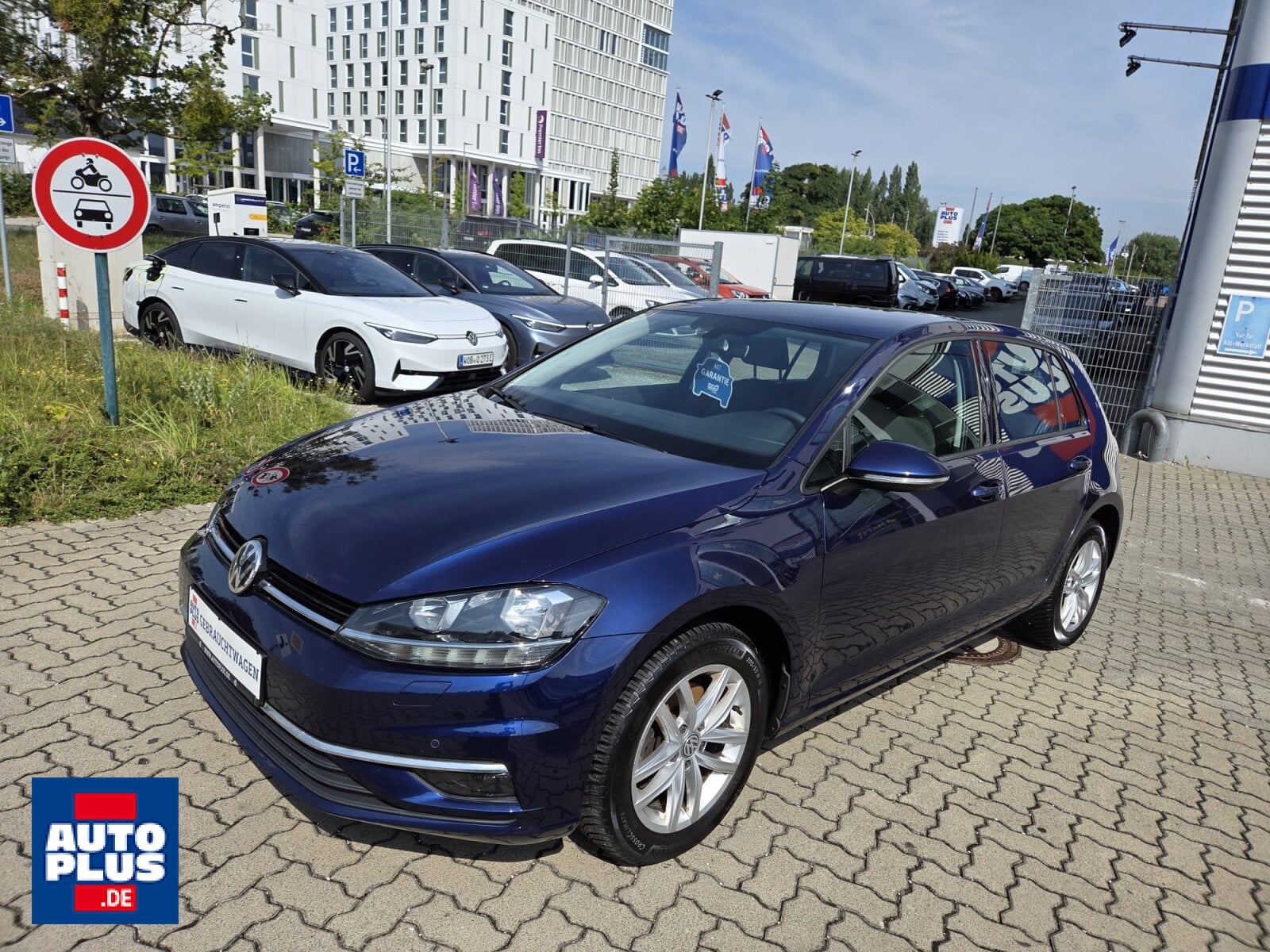 Volkswagen Golf 1.6 TDI DSG Comfortline ACC+NAVI+PDC+G eFH.