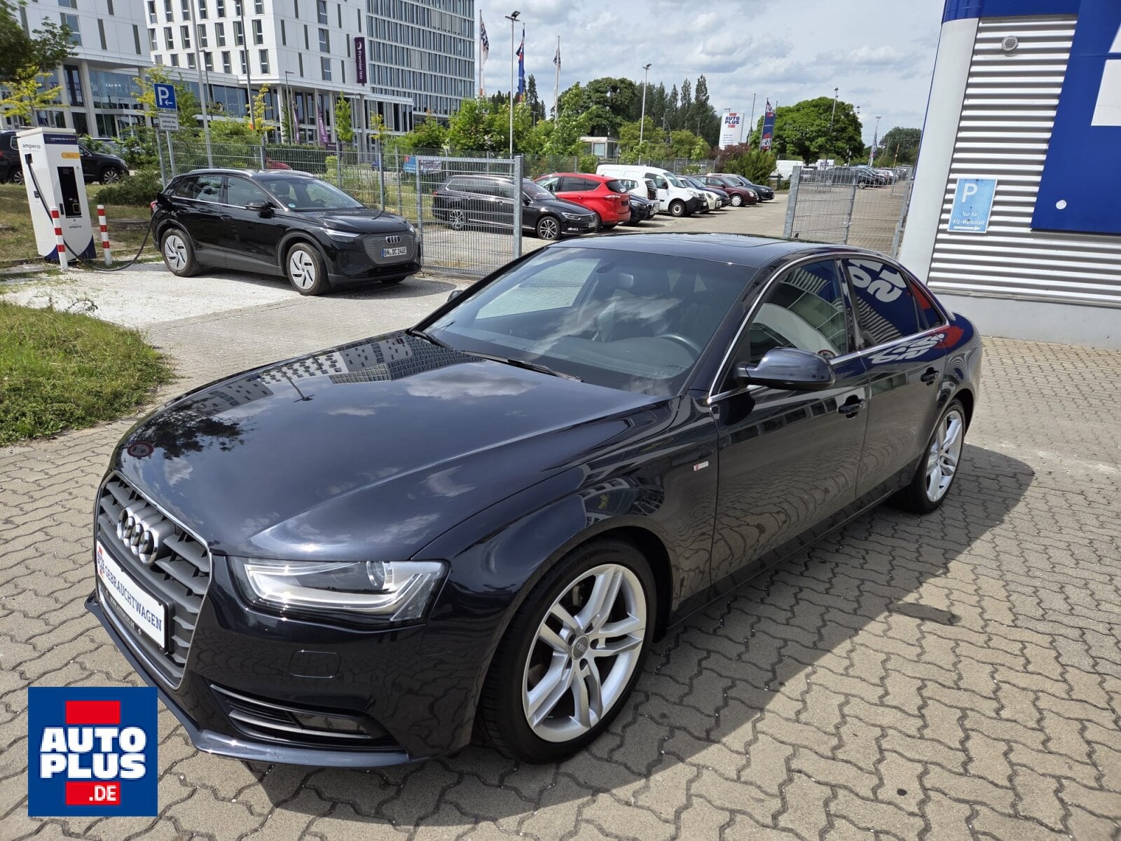 Audi A4 2.0 TDI Quattro S line NAVI+SITZHZG+PDC+G