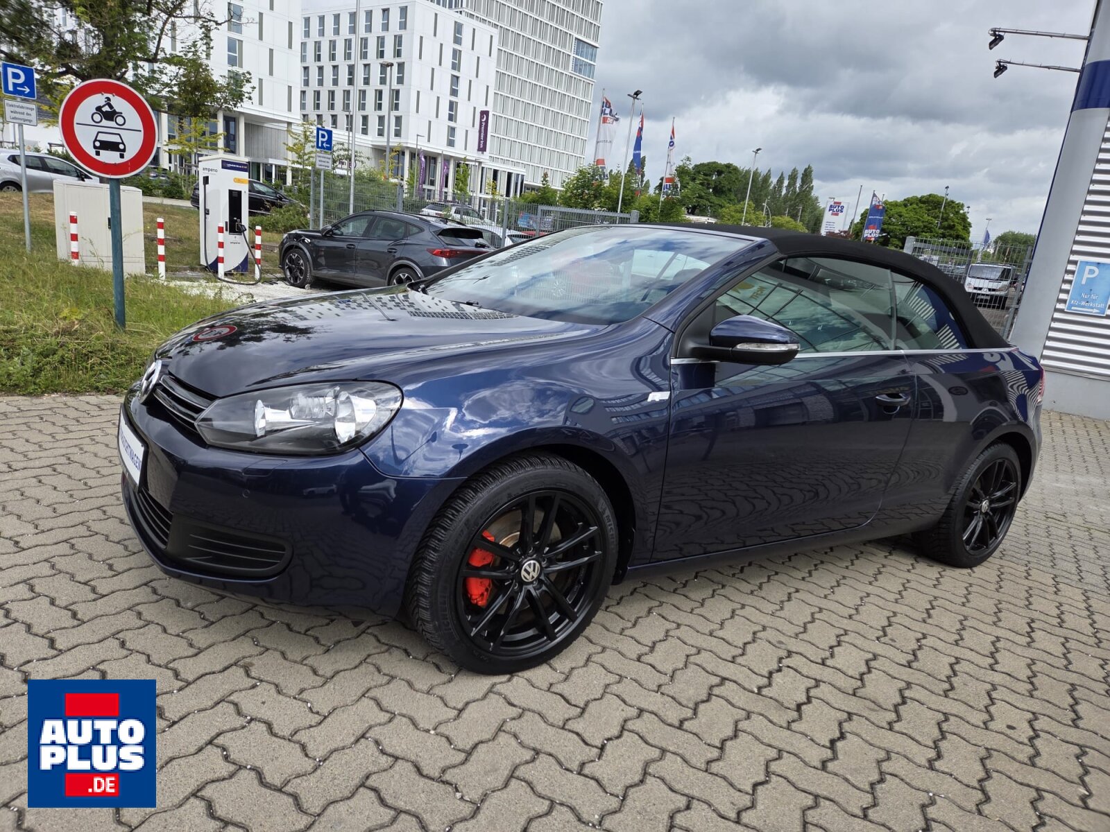 Volkswagen Golf Cabrio 1.4 TSI SITZHZG+NAVI+PDC+WENIG KM+G