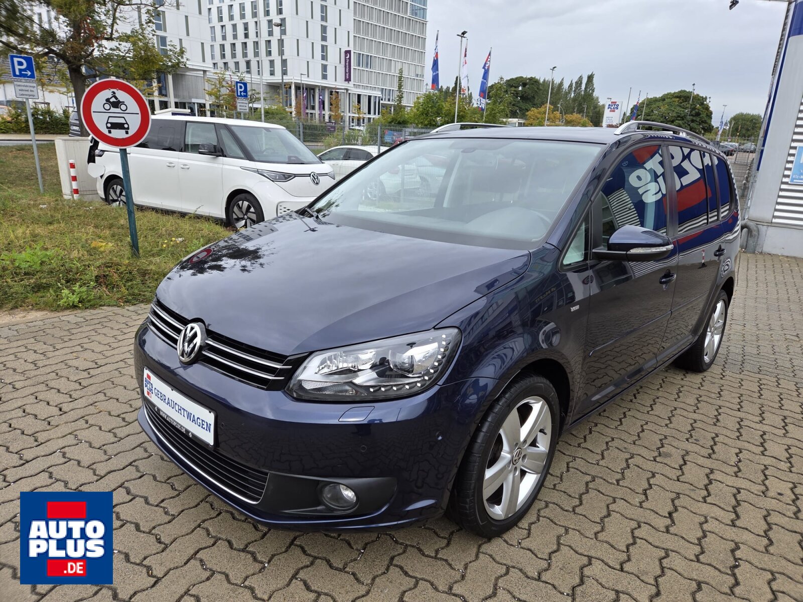 Volkswagen Touran 1.4 TSI DSG Cup PANO+PDC+SITZHZG+NAVI+G